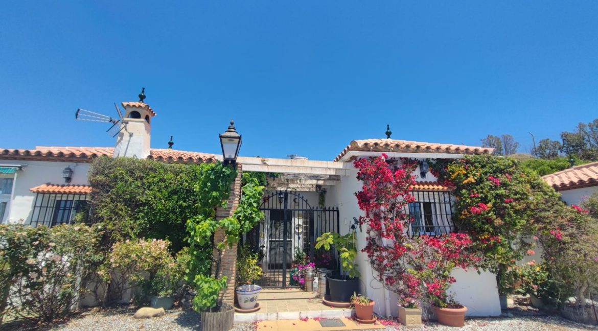 For sale house in Canillas - BluCee Real Estate (1)