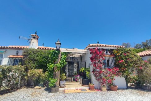 For sale house in Canillas - BluCee Real Estate (1)