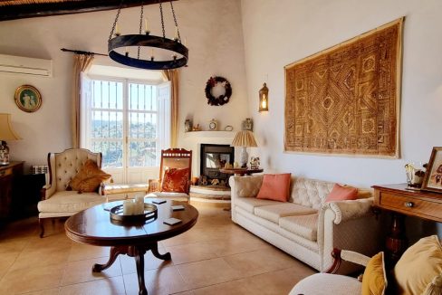 For sale One level country villa (8)