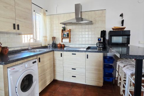 For sale house with mangos (13)