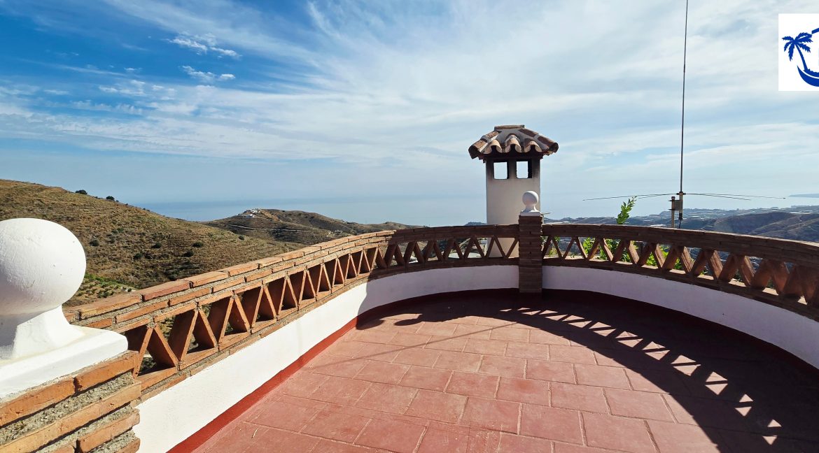 For sale house with mangos (19)