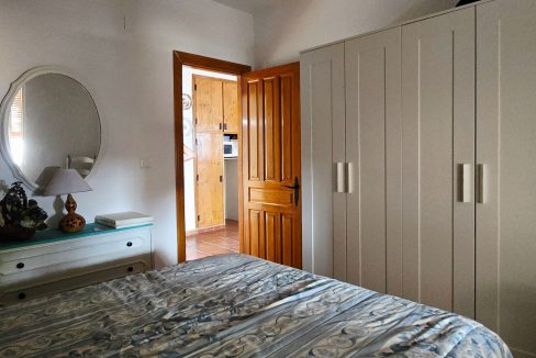 For sale house with mangos (6)