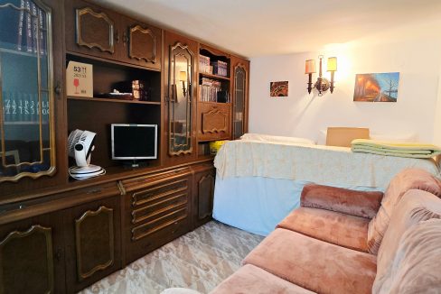 For sale house in Torre de Benagalon (18)