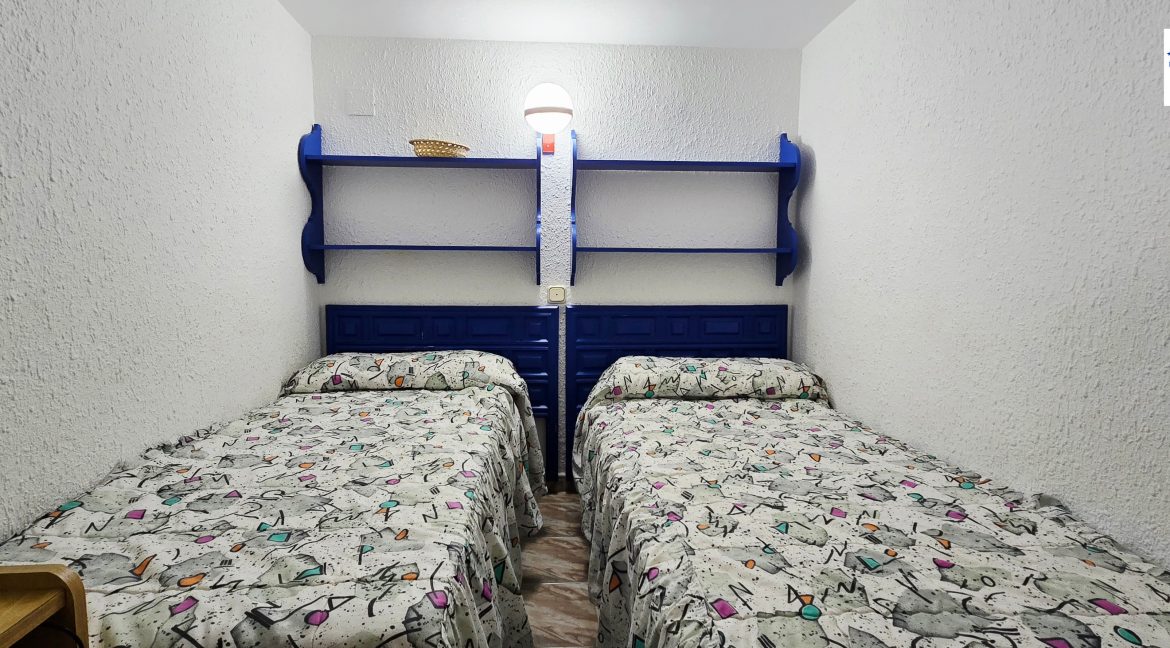 For sale house in Torre de Benagalon (20)