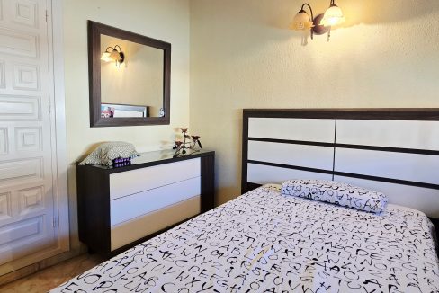 For sale house in Torre de Benagalon (23)