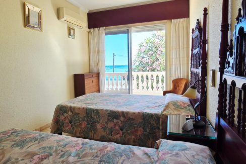 For sale house in Torre de Benagalon (29)