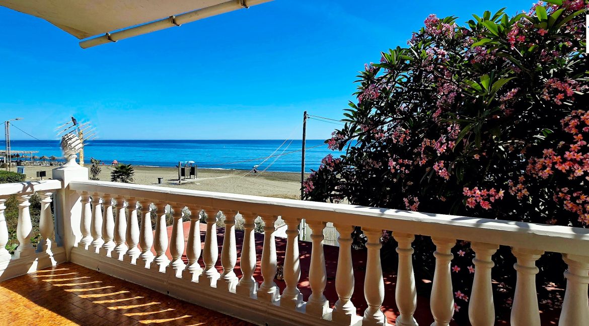 For sale house in Torre de Benagalon (32)