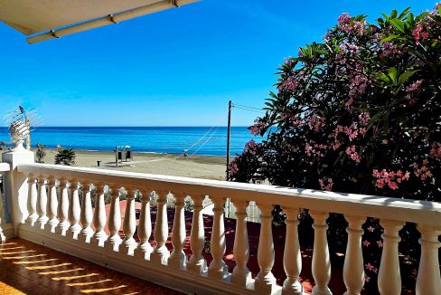 For sale house in Torre de Benagalon (32)
