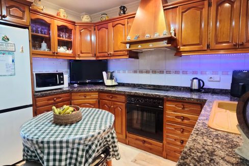 For sale house in Torre de Benagalon (37)