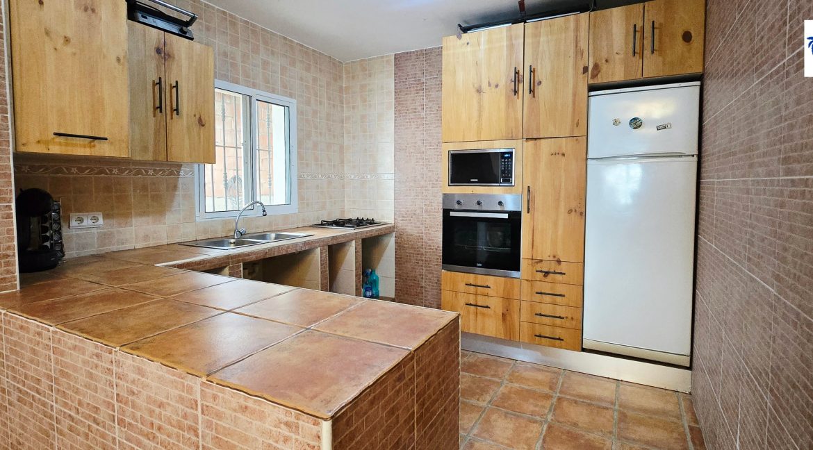 For sale rustic house with mango trees on the Costa del Sol - BluCee Real Estate (11)