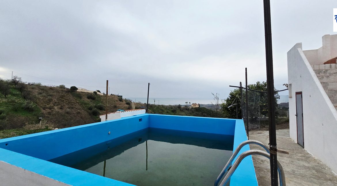 For sale rustic house with mango trees on the Costa del Sol - BluCee Real Estate (21)