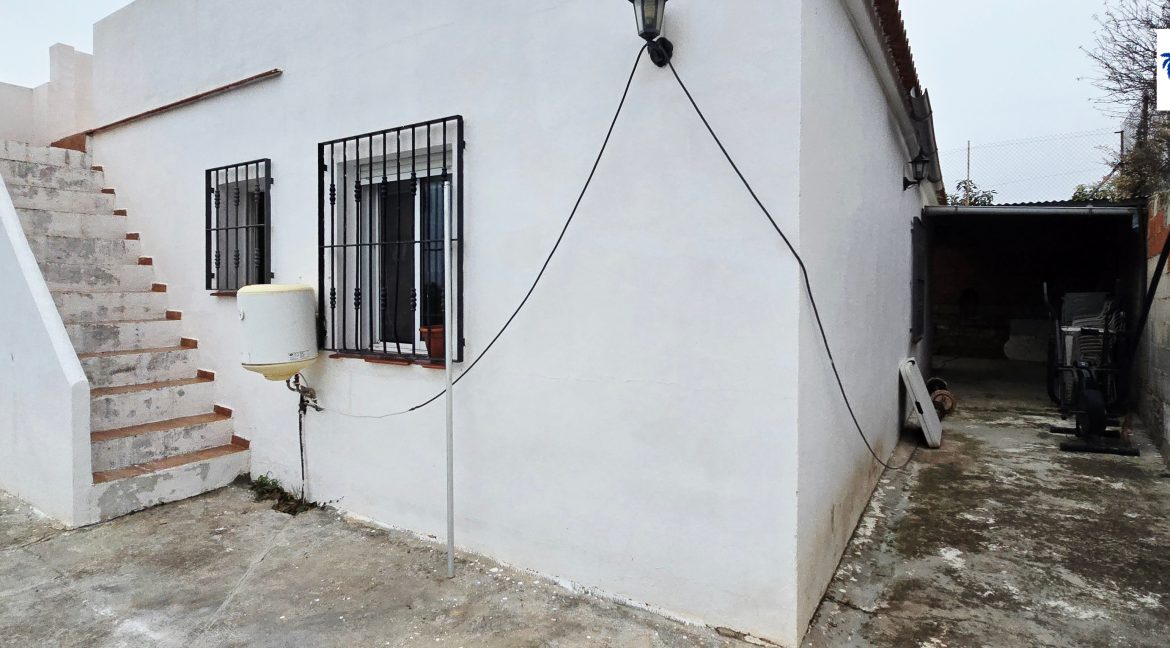For sale rustic house with mango trees on the Costa del Sol - BluCee Real Estate (22)