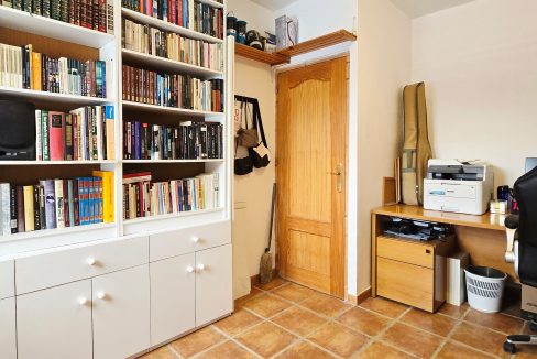 For sale rustic house with mango trees on the Costa del Sol - BluCee Real Estate (3)