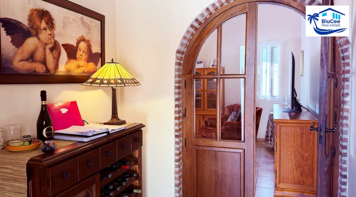 Country Villa For Sale in Comares with BluCee Real Estate (12)