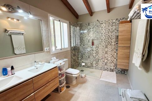 Country Villa For Sale in Comares with BluCee Real Estate (16)