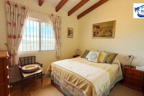 Country Villa For Sale in Comares with BluCee Real Estate (19)