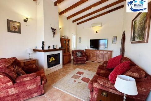 Country Villa For Sale in Comares with BluCee Real Estate (26)