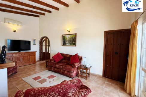 Country Villa For Sale in Comares with BluCee Real Estate (27)