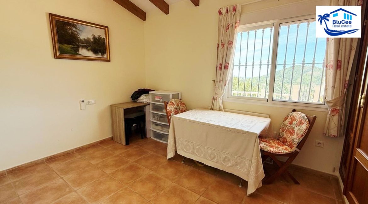 Country Villa For Sale in Comares with BluCee Real Estate (28)