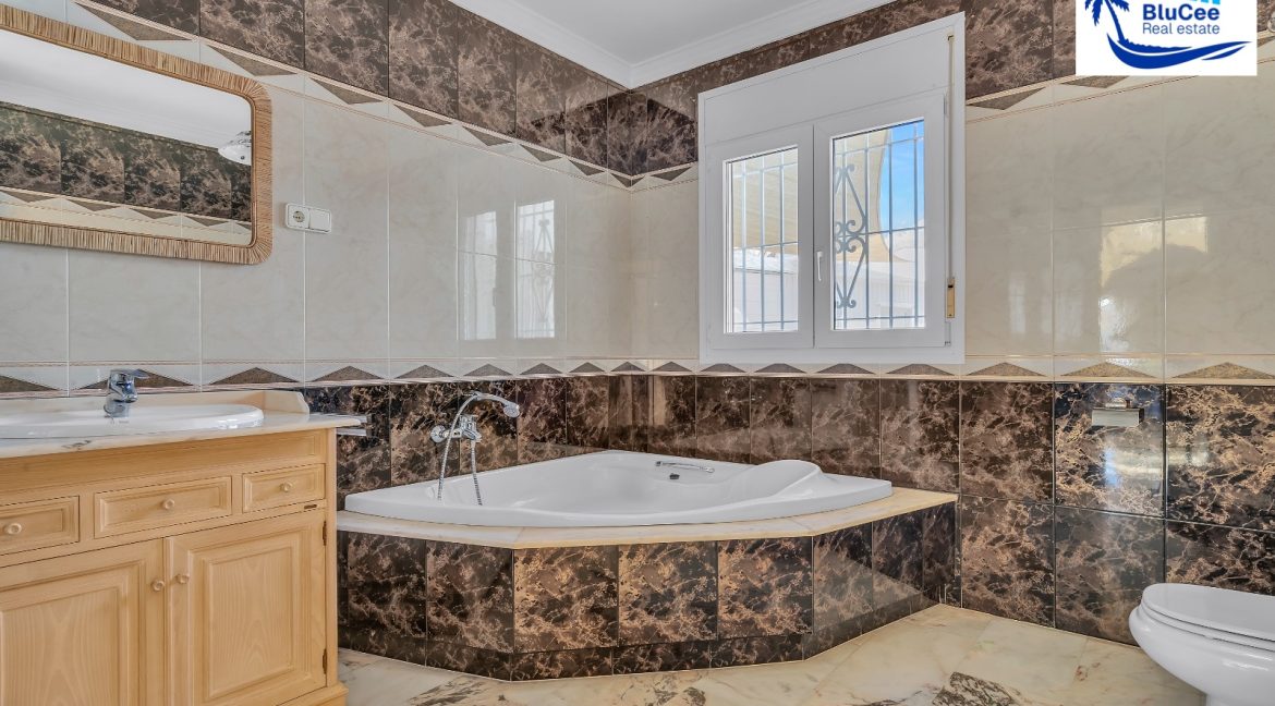 For Sale House in El Capitan (19)
