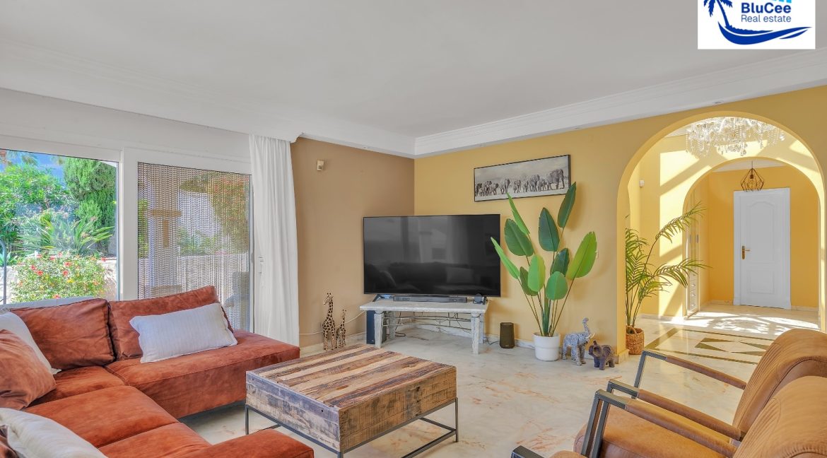 For Sale House in El Capitan (37)