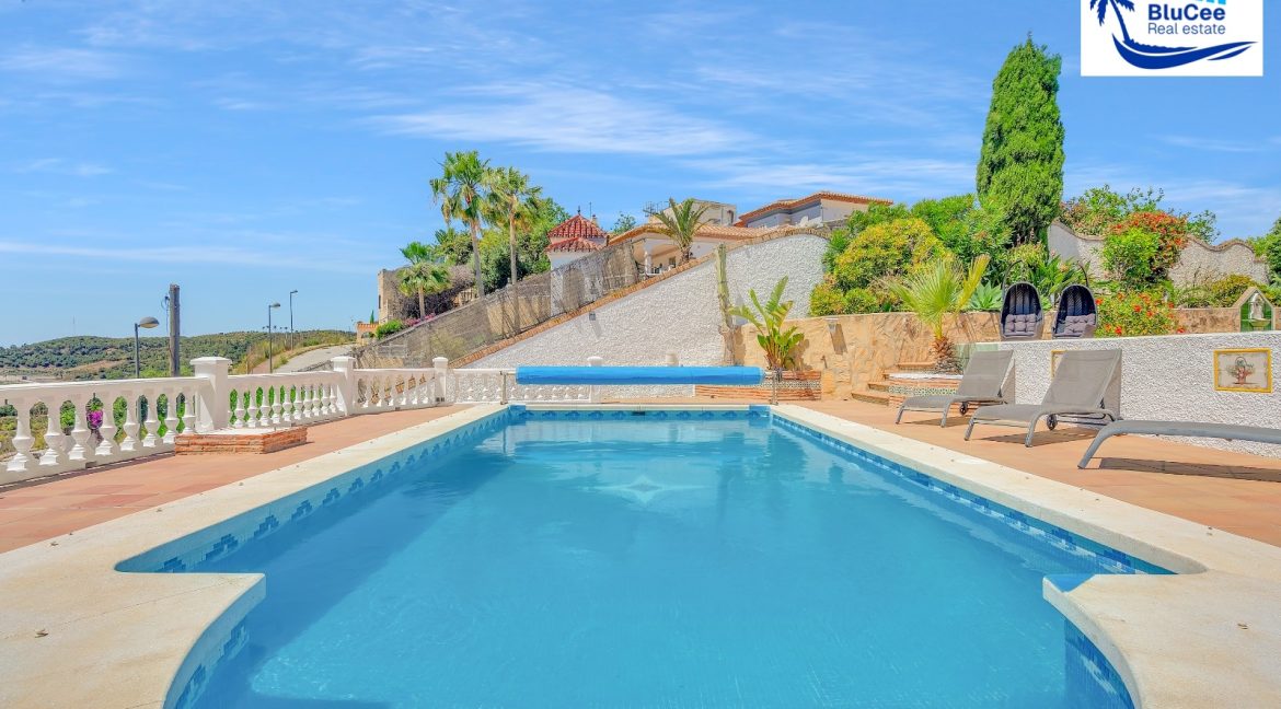 For Sale Villa Near Torre del Mar (4)