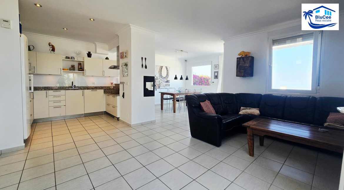 For Sale Villa with Amazing Views - BluCee Real Estate (2)