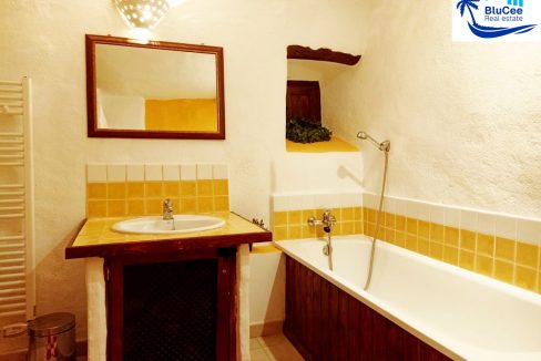 For sale house with Casa Rural licence in Cadiar, Alpujarras, Granada - BluCee Real Estate (74)