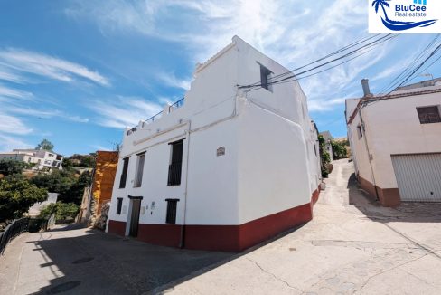 For sale house with Casa Rural licence in Cadiar, Alpujarras, Granada - BluCee Real Estate (91)