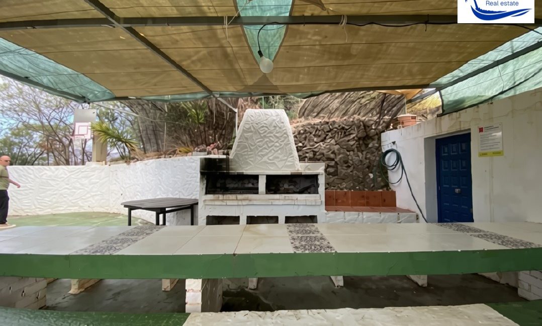 for sale house in chilches (2)