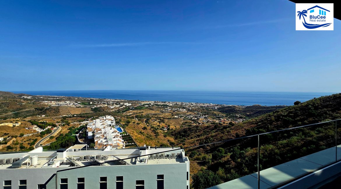 For sale 3 bedroom penthouse Rincon de la Victoria - BluCee Real Estate (24)