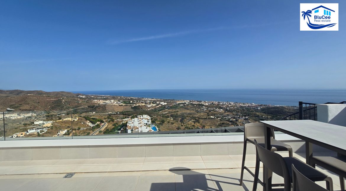 For sale 3 bedroom penthouse Rincon de la Victoria - BluCee Real Estate (25)