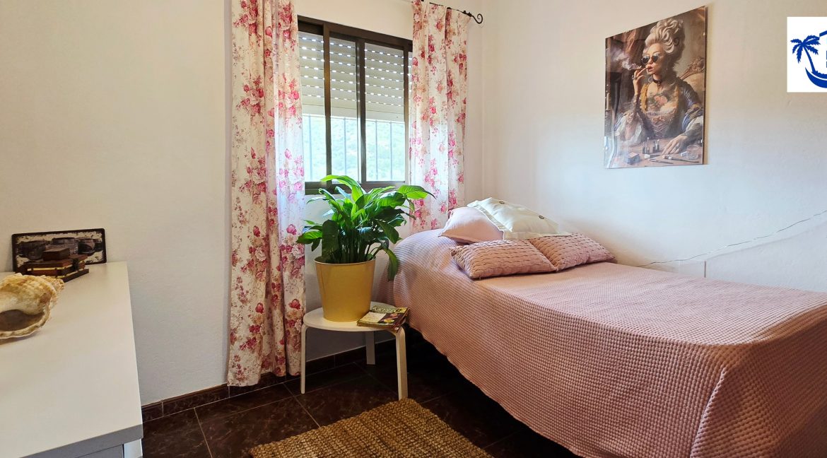 For sale 3 bedroom village house in Totalan, Málaga - BluCee Real Estate (15)