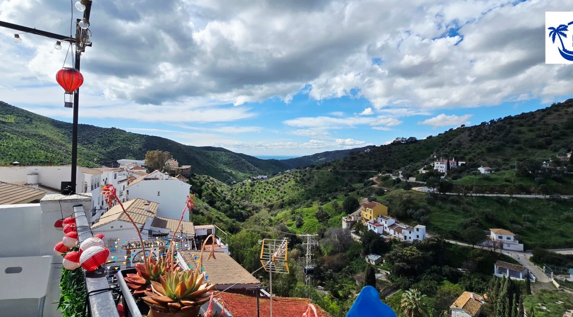 For sale 3 bedroom village house in Totalan, Málaga - BluCee Real Estate (23)