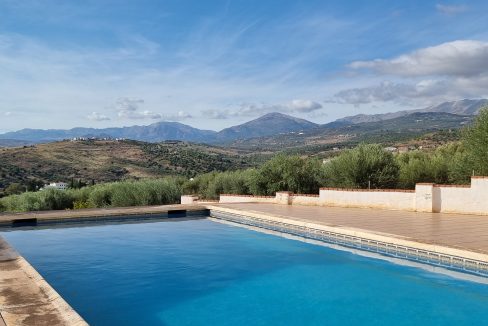 For sale independent villa with large swimming pool and views - BluCee Real Estate (3)