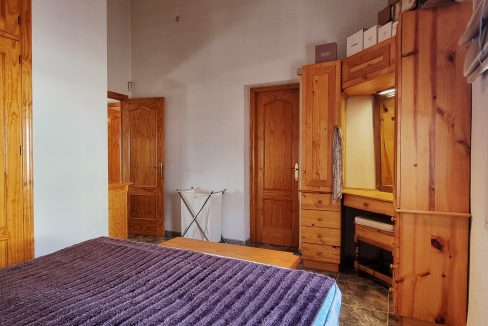 For sale independent villa with large swimming pool and views - BluCee Real Estate (30)