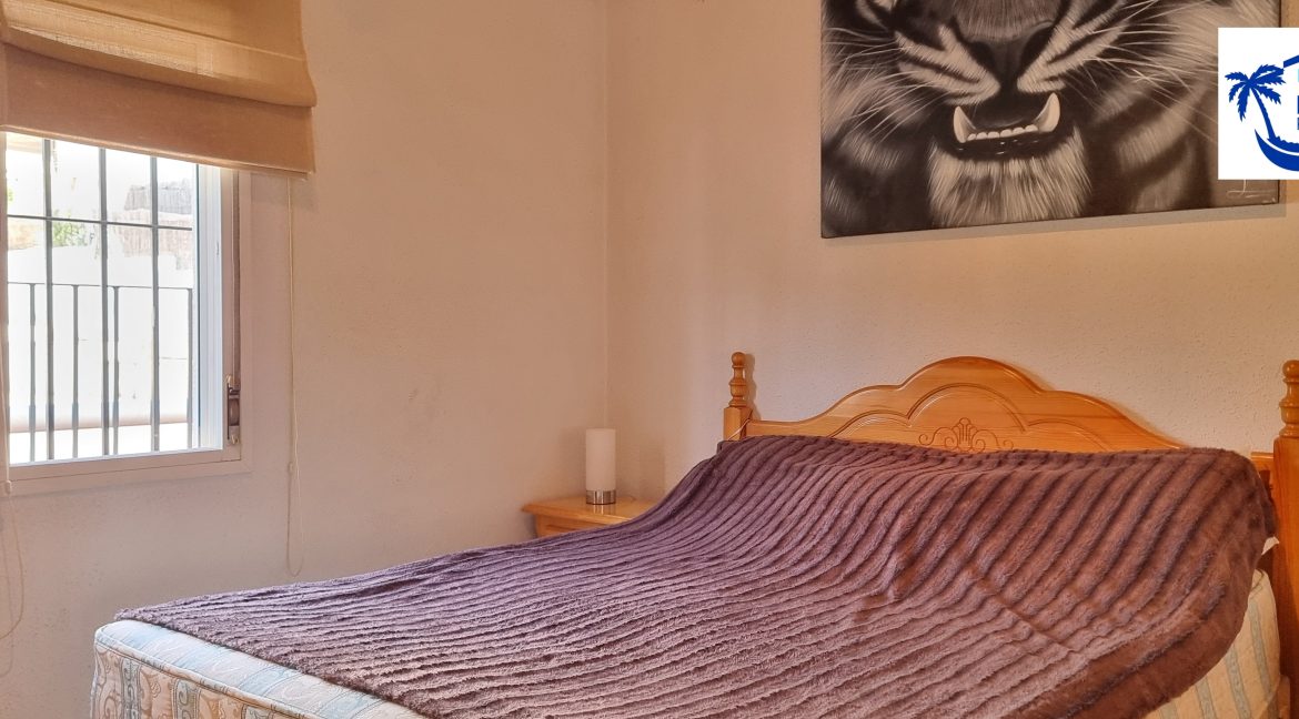 For sale independent villa with large swimming pool and views - BluCee Real Estate (34)