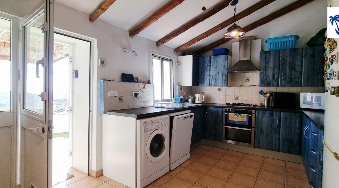 For sale property in the countryside of Cajiz, Málaga - BluCee Real Estate (30)