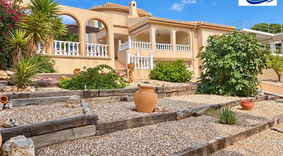 Villa For Sale In La Zenia (21)