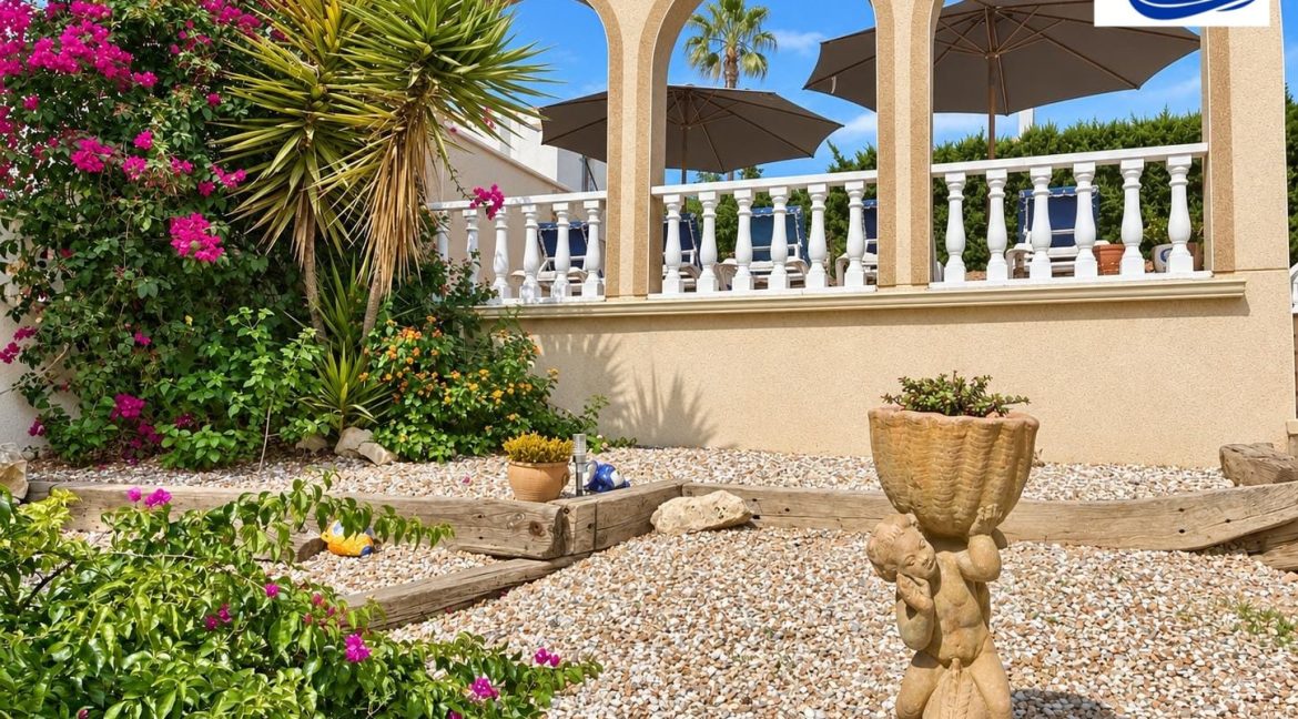 Villa For Sale In La Zenia (23)