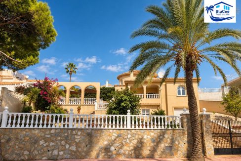 Villa For Sale In La Zenia (31)